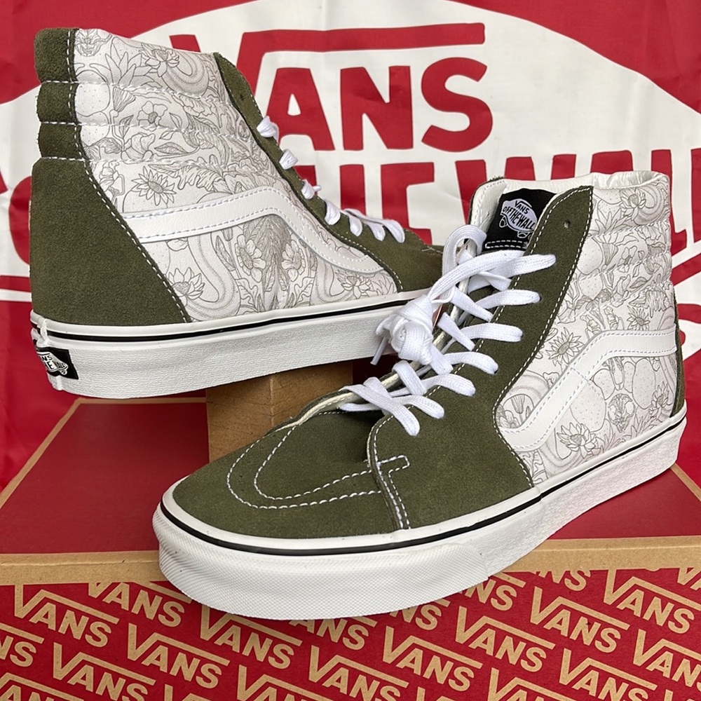 Vans Sk8-Hi
Desert Skulls Grape Leaf/
VN0A32QGRQV
Men’s sneakers - Picture 9 of 16
